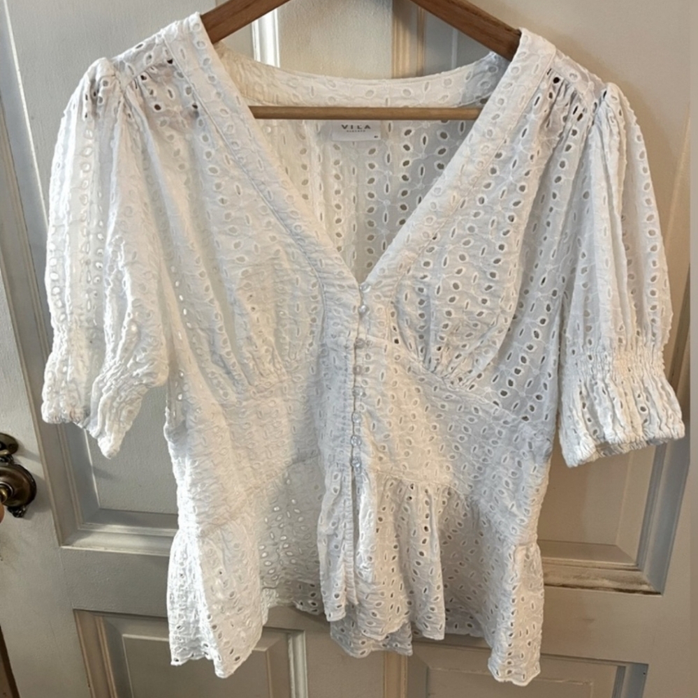 Vila Eyelet puff sleeve top